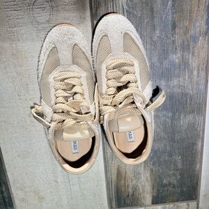 Steve Madden Cream Textured Sneakers